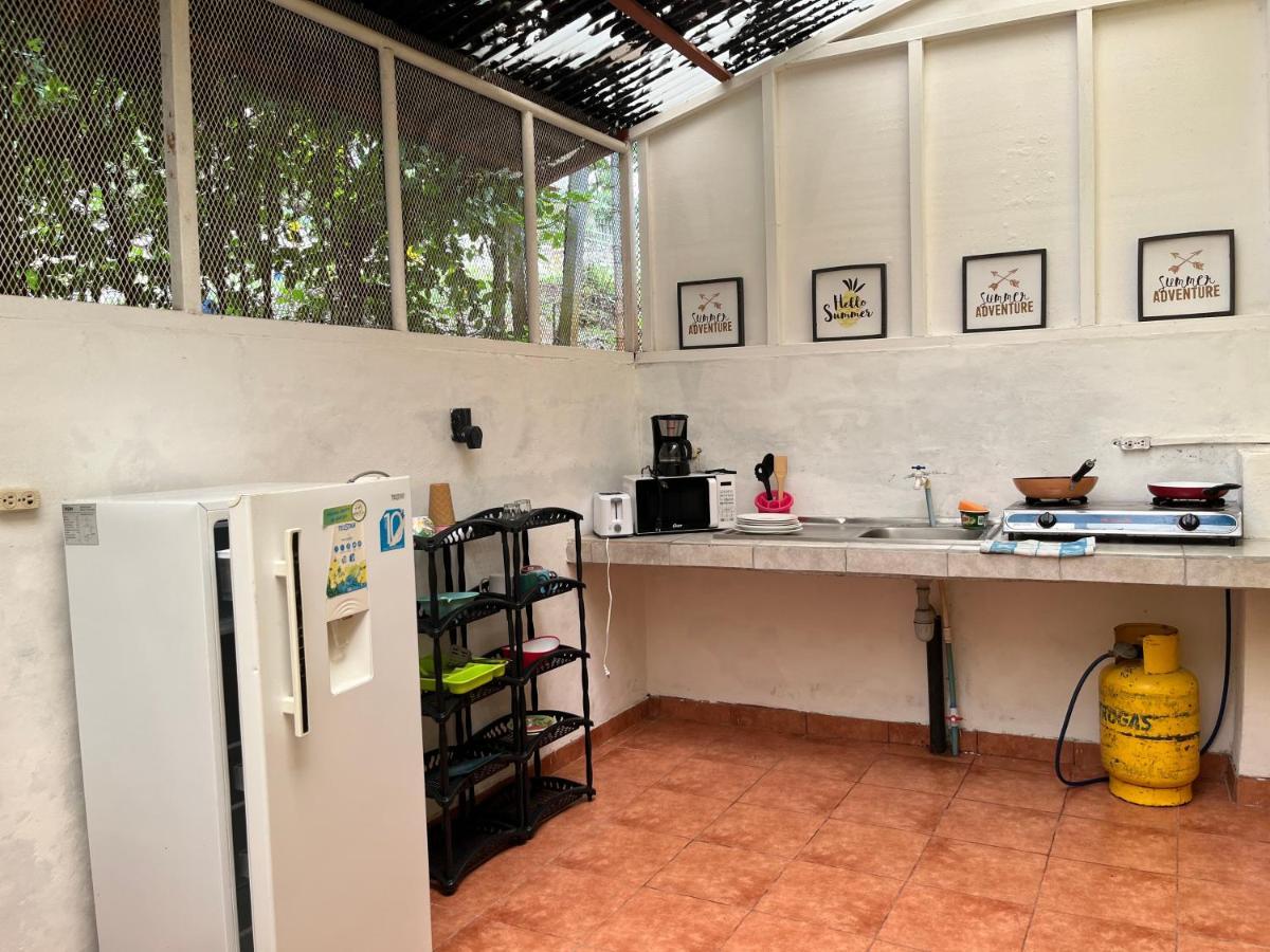 Bed and Breakfast La Jungla Puerto Carrillo Exterior foto