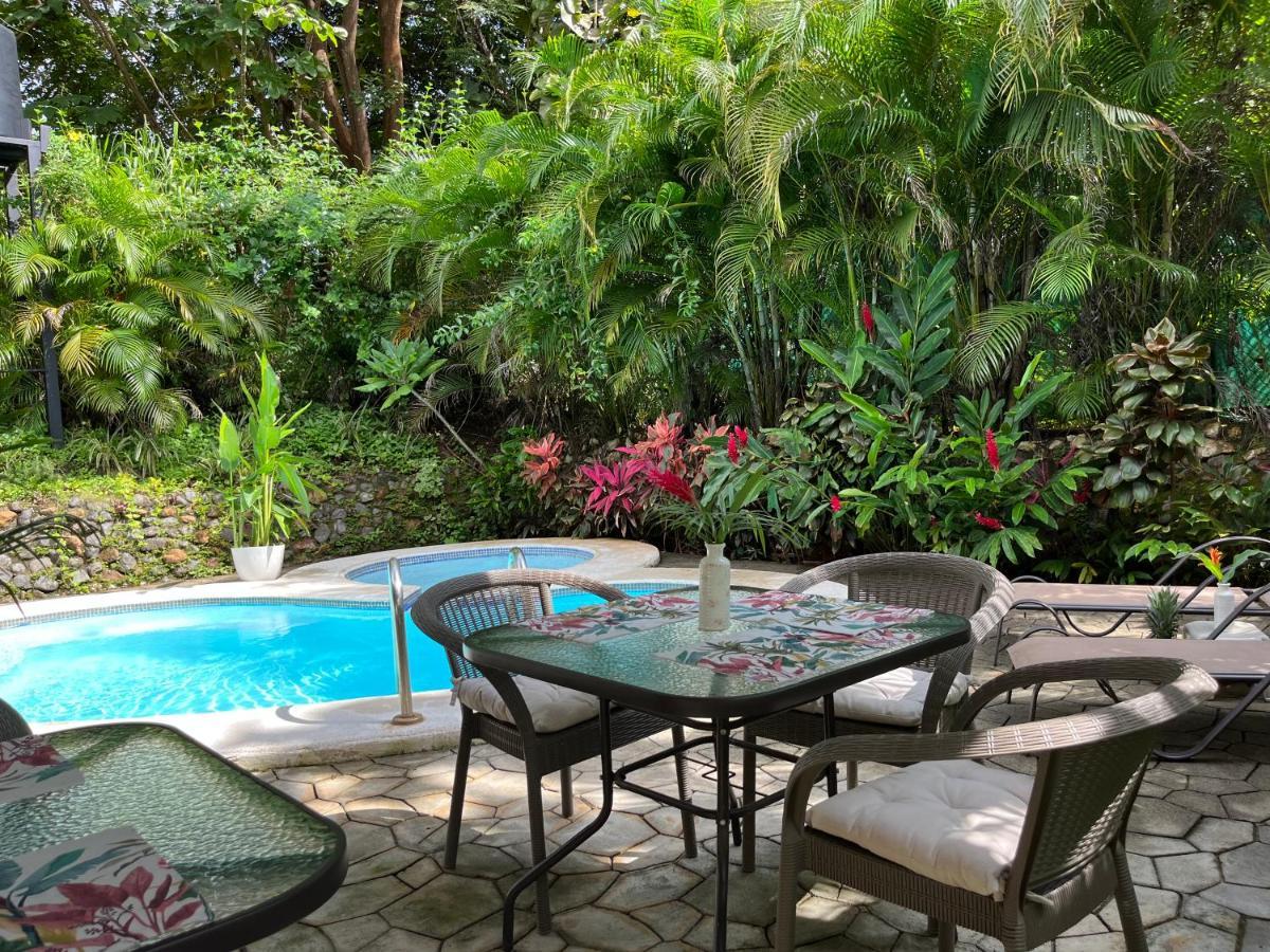 Bed and Breakfast La Jungla Puerto Carrillo Exterior foto