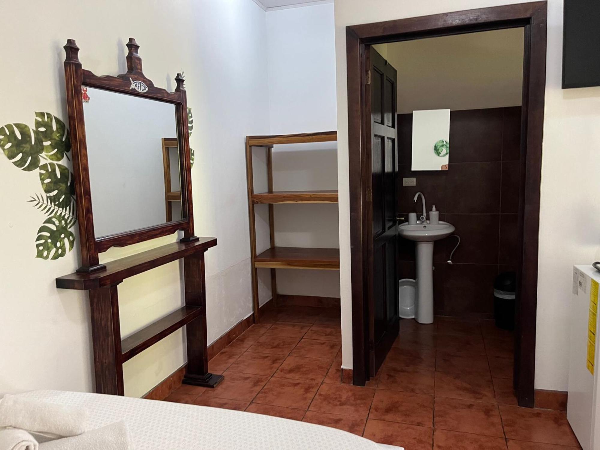 Bed and Breakfast La Jungla Puerto Carrillo Exterior foto