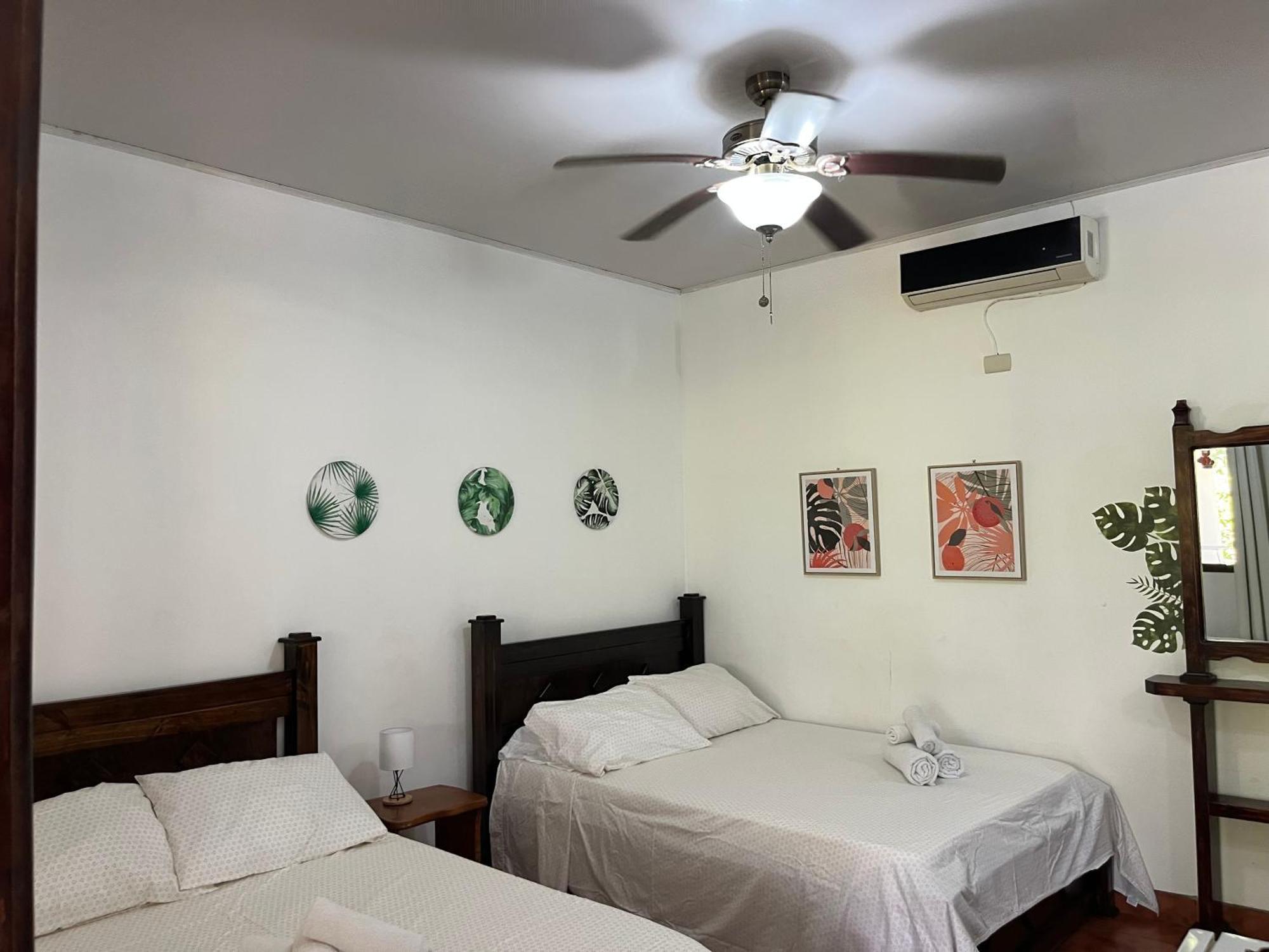 Bed and Breakfast La Jungla Puerto Carrillo Exterior foto